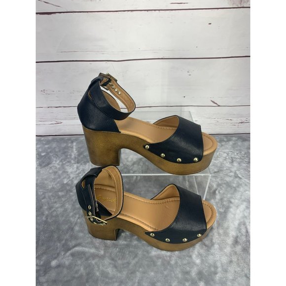 Qupid‎ Wedge Studded Black Size 7.5 Strappy sandals - Picture 2 of 10